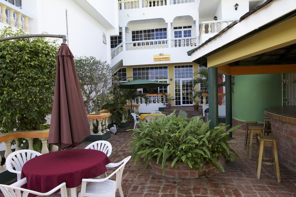Match Resort Port Antonio Bagian luar foto