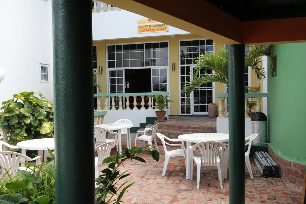 Match Resort Port Antonio Bagian luar foto