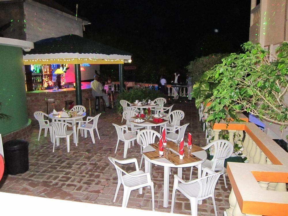 Match Resort Port Antonio Bagian luar foto